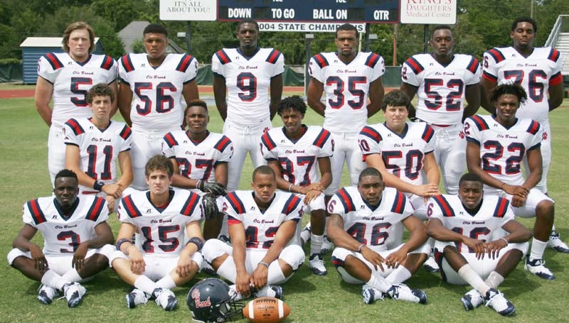 DAILY LEADER / MARTY ALBRIGHT / PANTHER ELDERS - Seniors playing football for the Brookhaven Panthers are (from left, front row) Thomas Poole, Garrett Smith, Traveon Murray, Greg Watts, Deontrei Brown; (middle row) Jon-Mark Mathis, Q'Zarius Washington, Damion Wilson, Jordan Nations, Willie Bates; (back row) Stephen Springfield, Wanya Morris, Darrian Wilson, Dedric Smith, Amari Davis and Brandon Rice. Not pictured is Montero Barton. The Panthers will travel to Meadville Friday night to battle the Franklin County Bulldogs. Kickoff is at 7 p.m.