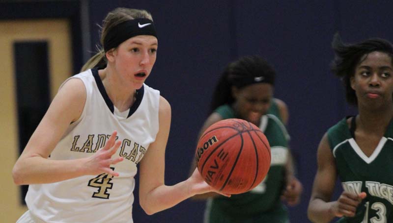 Daily Leader / Amy Rhoads / Bogue Chitto's Terrah Nelson (4) works the ball down the court against Durant Friday night in Class 1A girls' state playoff action.