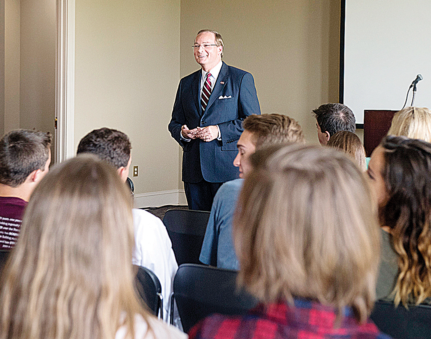 MSU President Mark E. Keenum speaking to visiting Brookhaven honor students. (photo by Beth Wynn / © Mississippi State University)