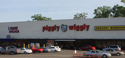 wiggly piggly closing