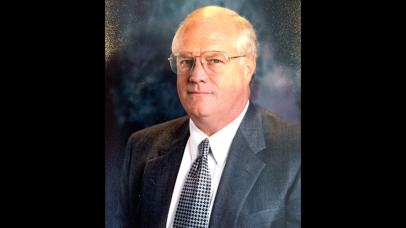 Robert O. 'Bob' Allen Daily Leader Daily Leader