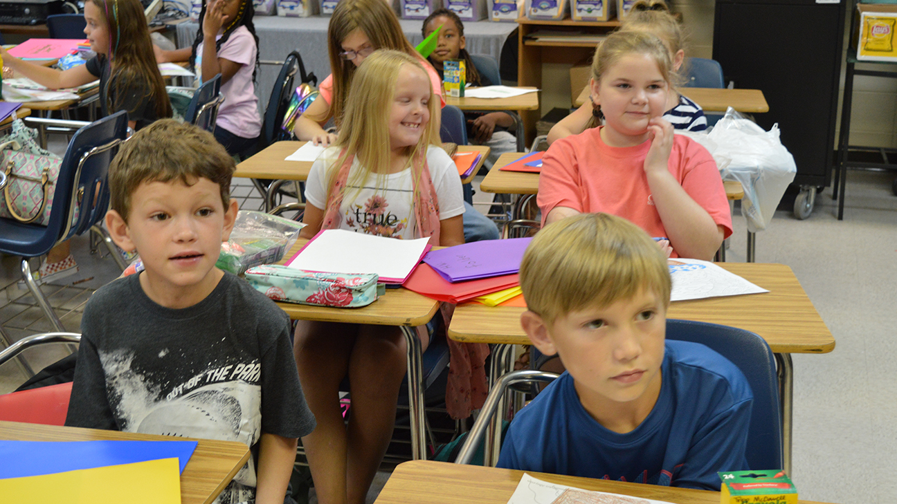 Public school 3rd graders, seniors will take federal, state tests this