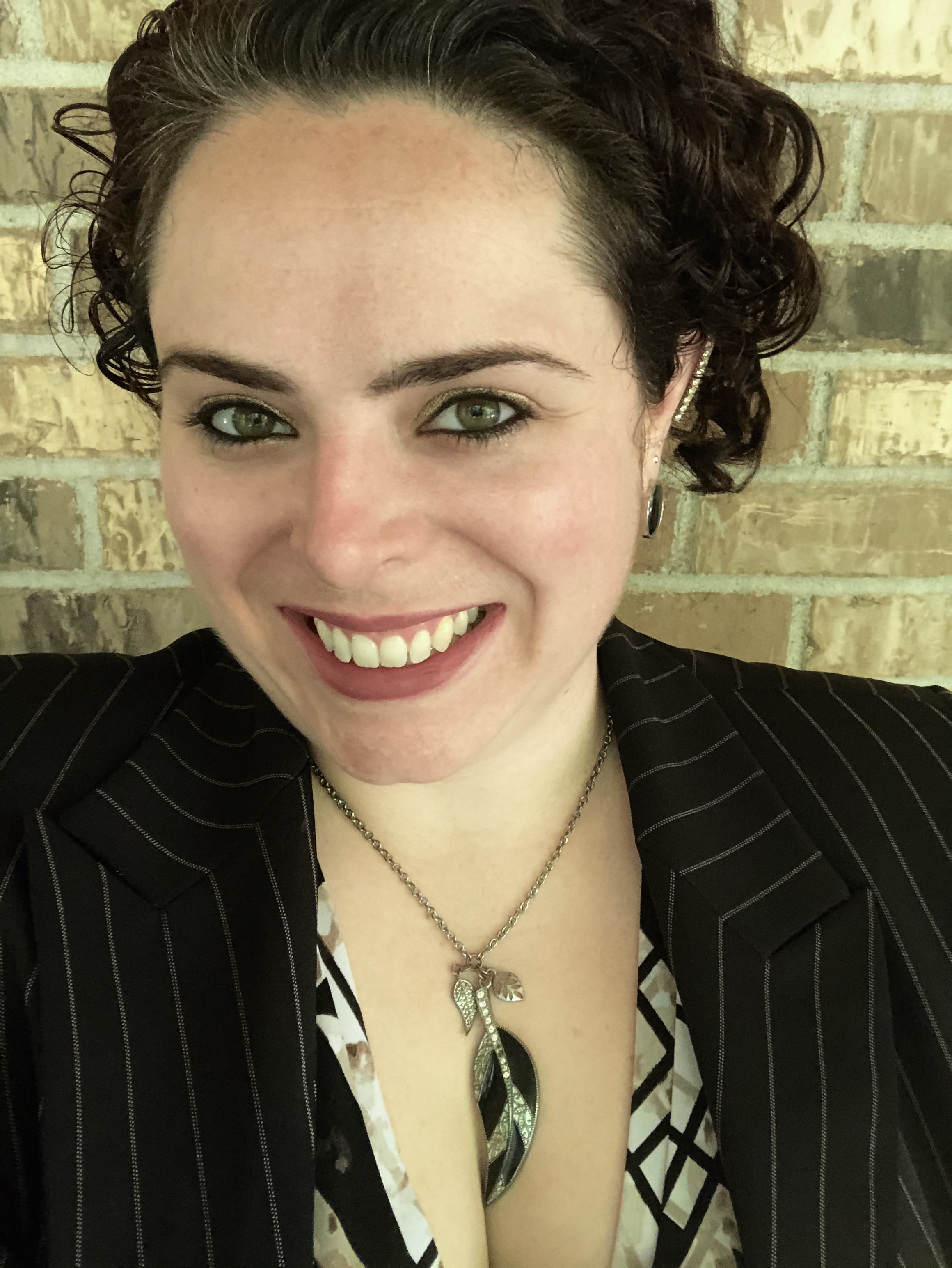 Sarah Johnson : Account Executive
