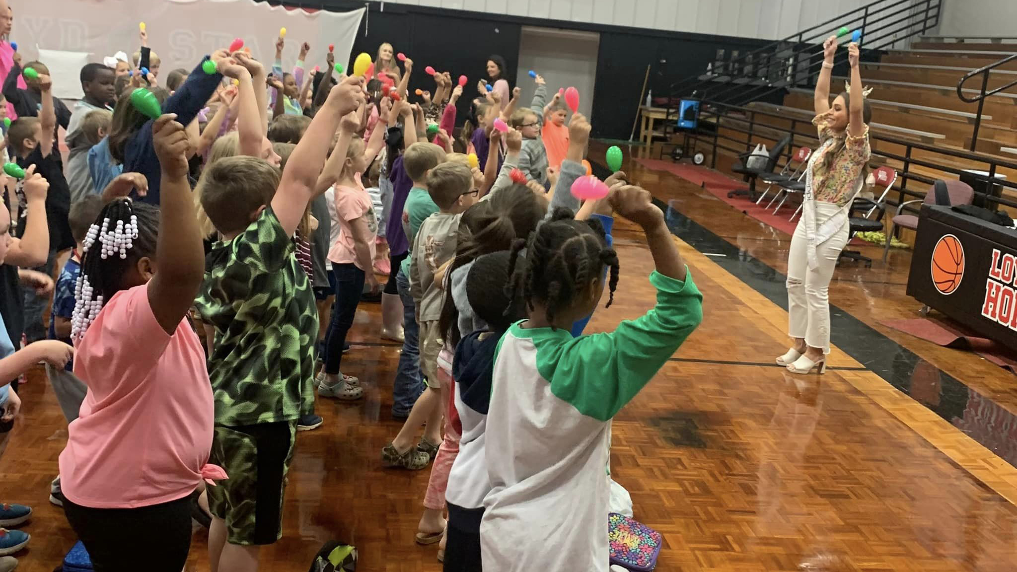 Miss Mississippi visits Loyd Star 1st grade Daily Leader Daily Leader