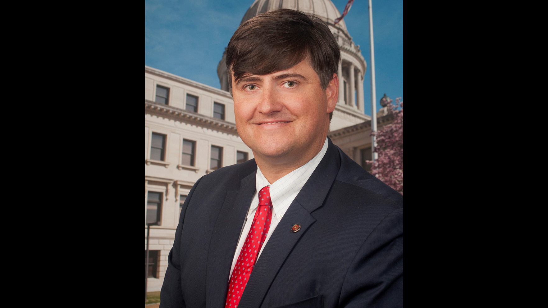 Sen. Barrett introduces bills for school bus drivers, reclassify kratom